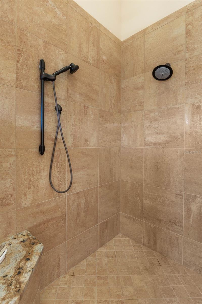 Primary Bath - 44 OCEAN OAKS LN, PALM COAST