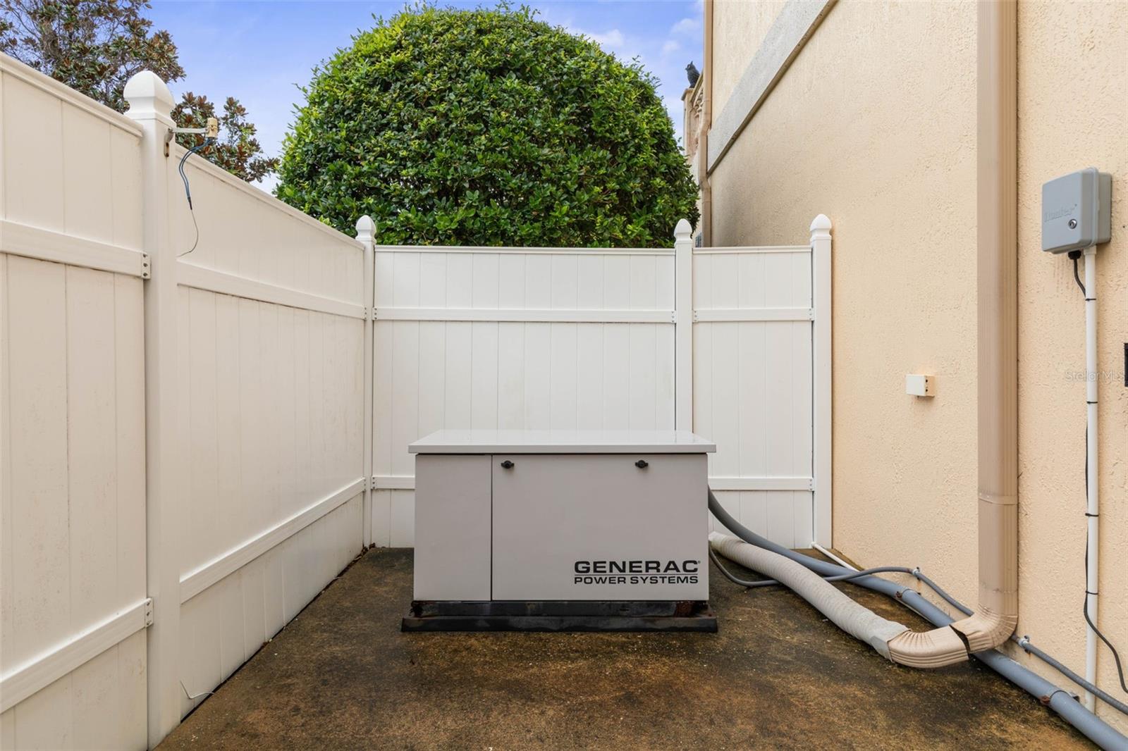 Generac Generator - 44 OCEAN OAKS LN, PALM COAST