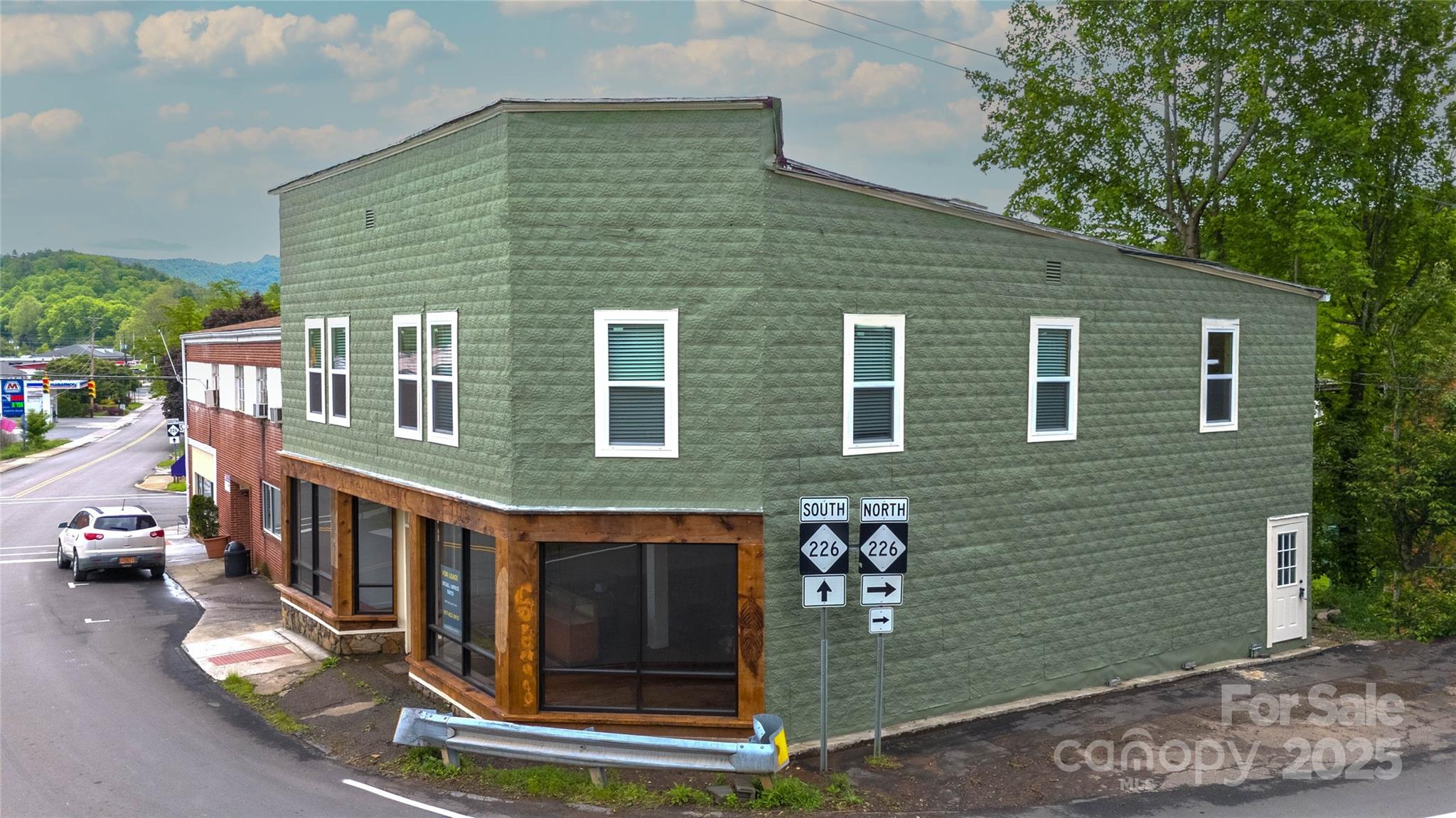 Free Standing Store at 23 N 226 Highway, Bakersville
