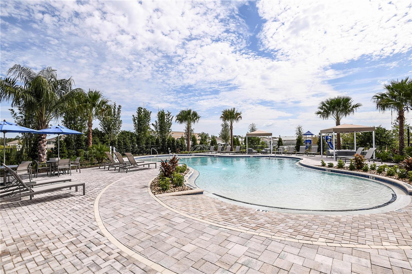 Sun Deck - 5038 125TH AVE E, PARRISH