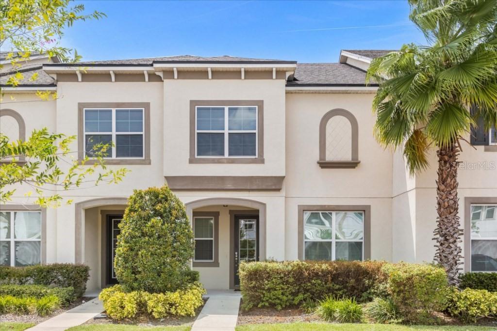 1540 CAREY PALM CIR