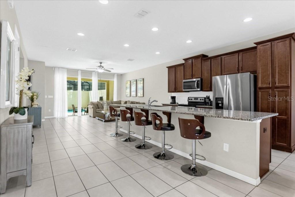 Townhouse at 1540 CAREY PALM CIR, KISSIMMEE, photo 6 of 33
