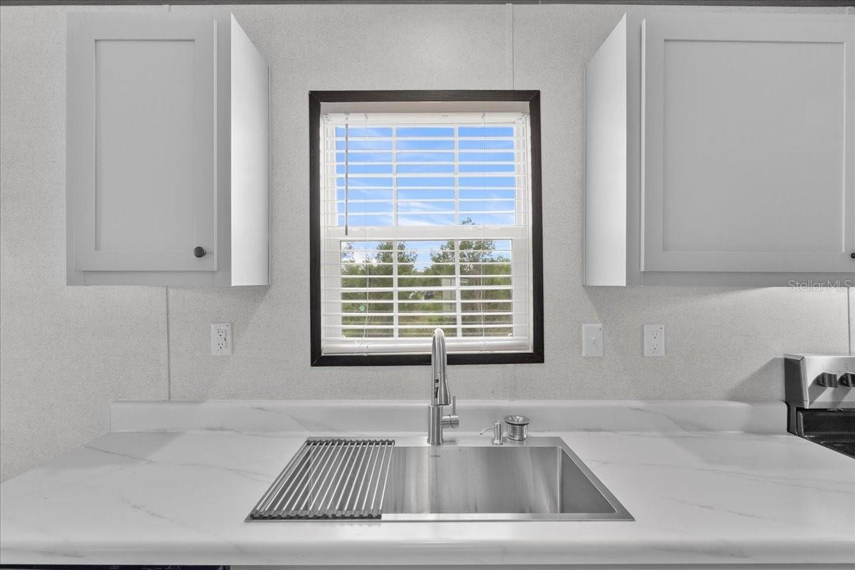 Manufactured Home at 21351 CANAL DR, BROOKSVILLE, photo 17 of 32