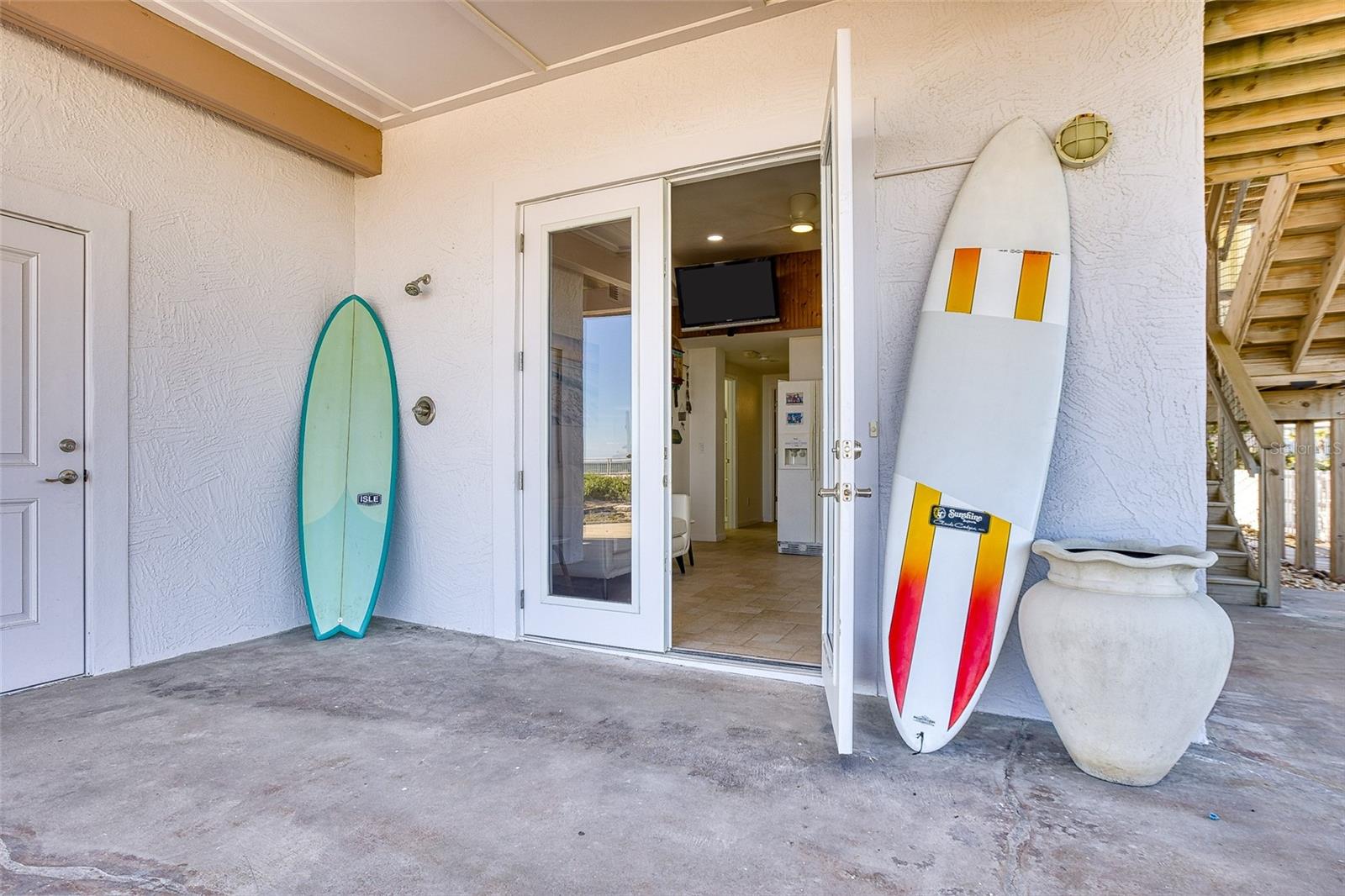 2 Bed, 1 Bath Guest house - 6618 S ATLANTIC AVE, NEW SMYRNA BEACH