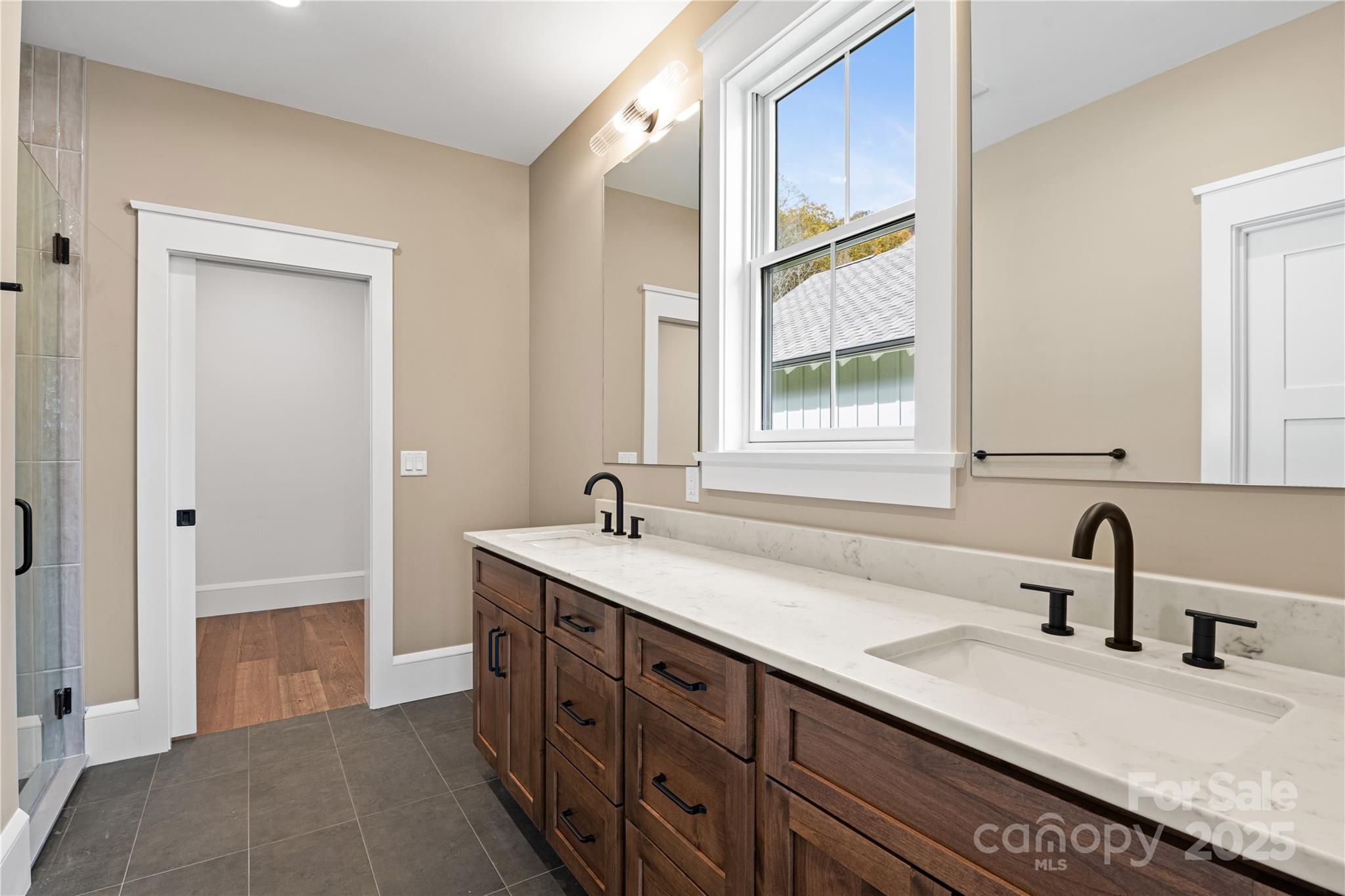 Owner's Bath - 127 Creekside Valley Lane, Arden