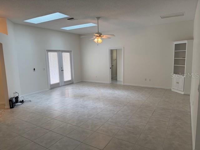 Single Family Residence at 903 RAMOS DR, THE VILLAGES, photo 14 of 26