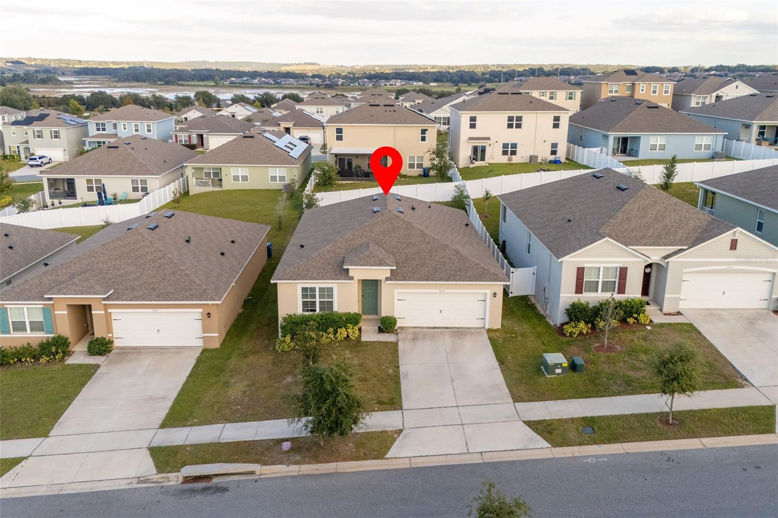 Single Family Residence at 9537 BLACK WALNUT DR, CLERMONT, photo 2 of 42
