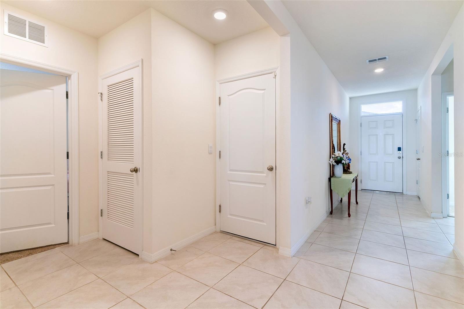 Single Family Residence at 9537 BLACK WALNUT DR, CLERMONT, photo 7 of 42