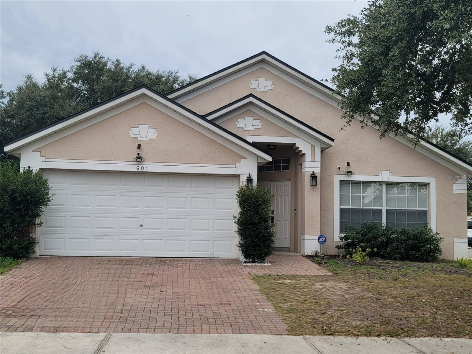 601 ASTOR DR
