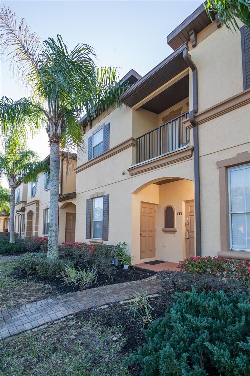 Townhouse at 733 CALABRIA AVE, DAVENPORT, photo 5 of 56