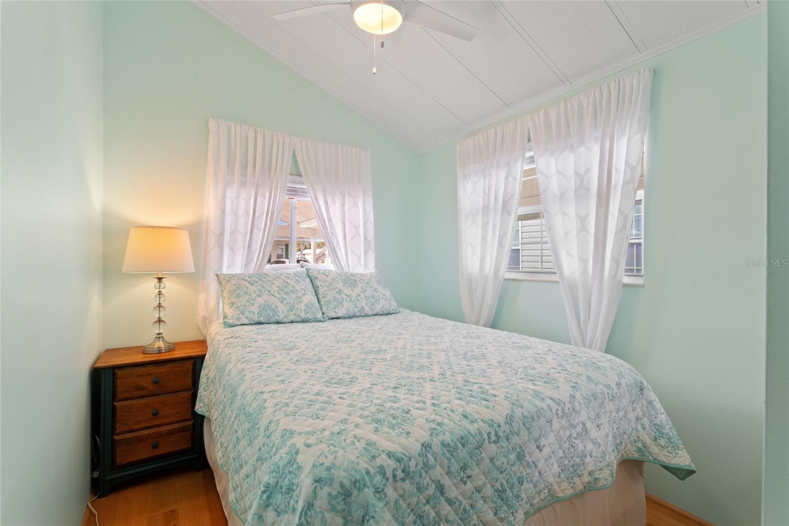 Primary bedroom - 16 CHAMPIONSHIP DR, DAVENPORT