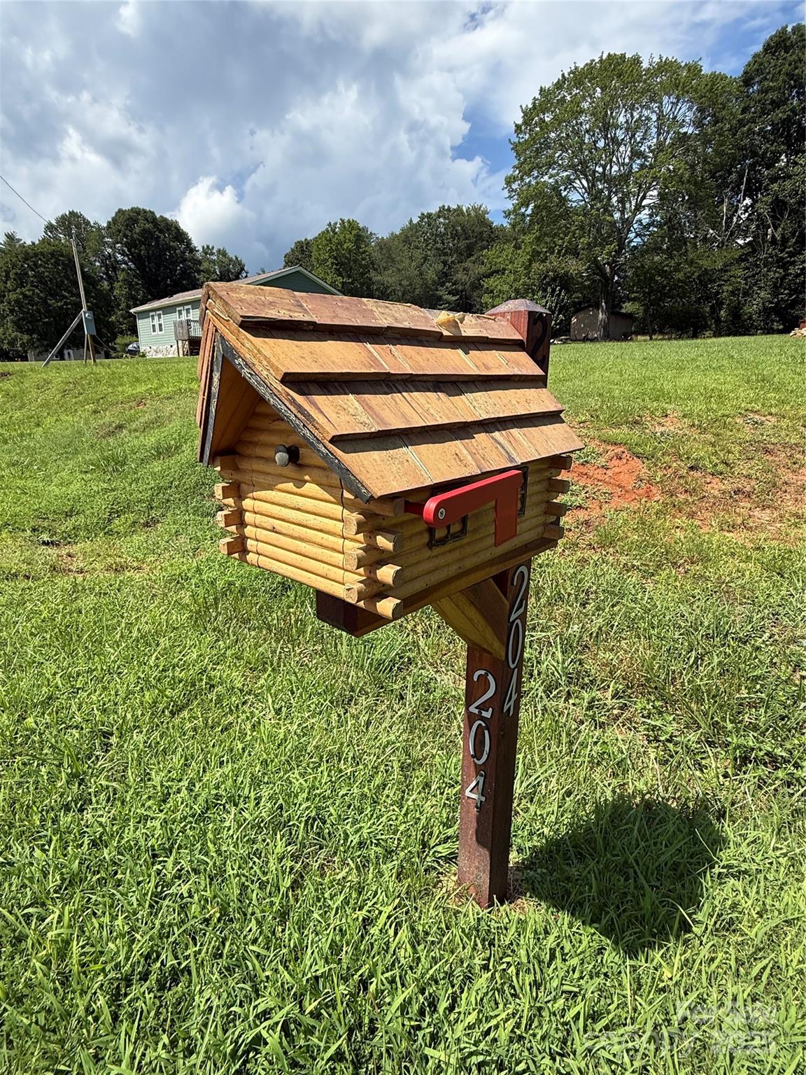 204 VFW RD Log Cabin Mailbox - 204 Vfw Road, Morganton