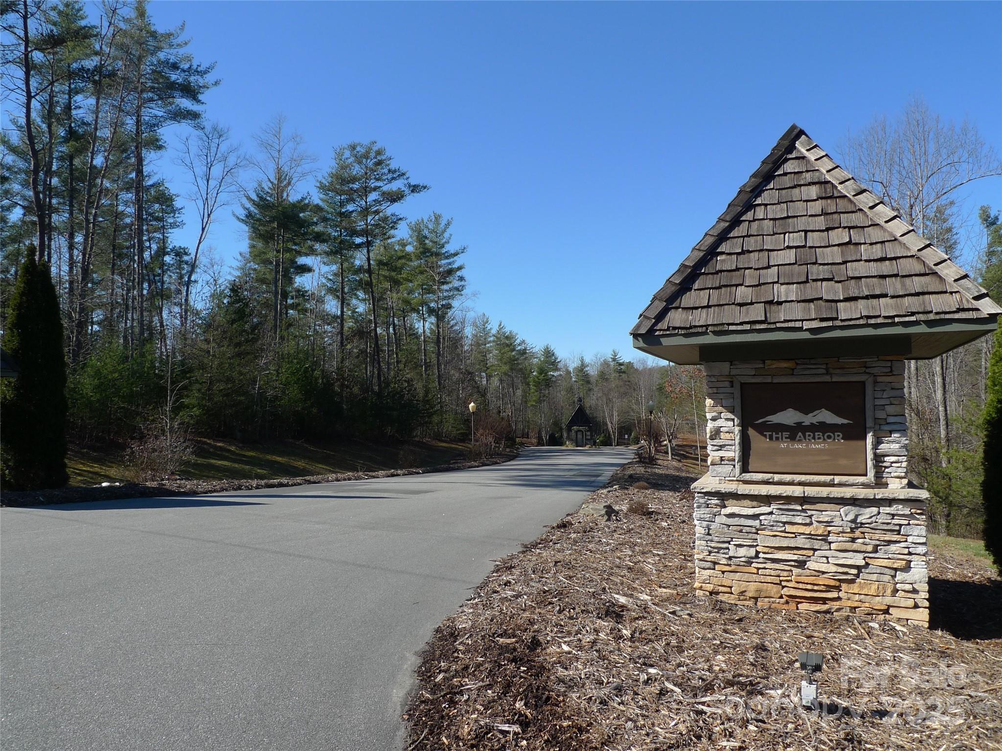 Gated entrance - 152 Dockside Drive, Nebo