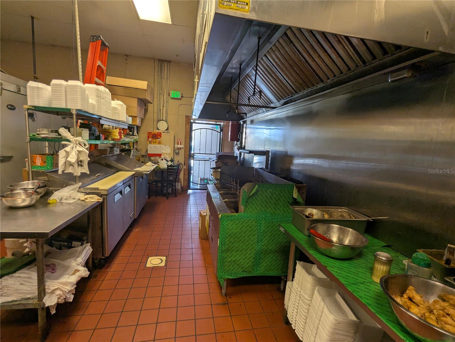 Restaurant at 2430 US HIGHWAY 27 #380, CLERMONT