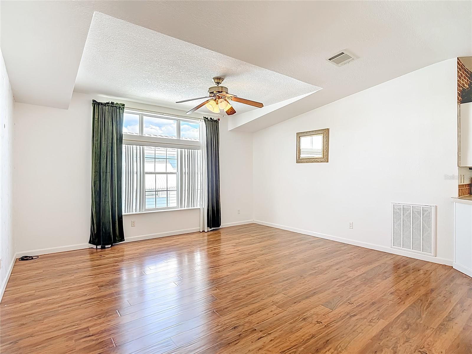 Living/Dining - 5745 PAWNEE ST, ZEPHYRHILLS