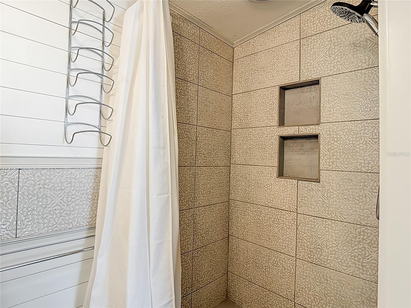 Primary Bath Shower - 5745 PAWNEE ST, ZEPHYRHILLS