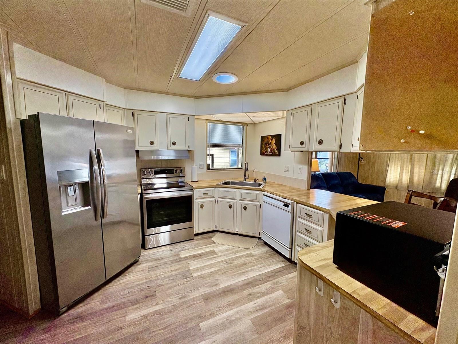 Kitchen - 6315 GROVE POINTE DR SE, WINTER HAVEN
