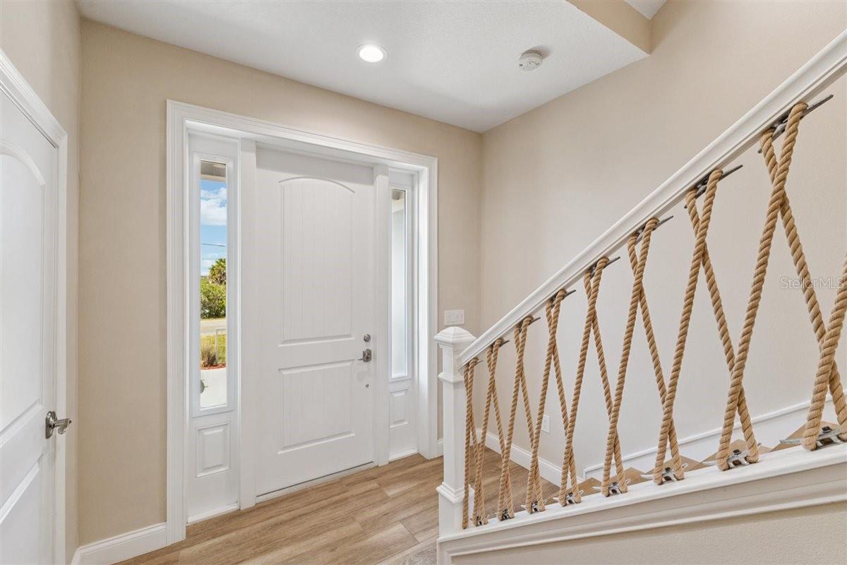 Rope Stair Rails - 6191 TURTLEMOUND RD, NEW SMYRNA BEACH