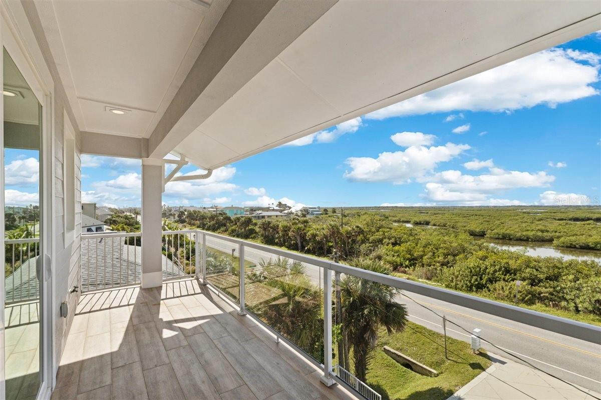 3rd Floor balcony with glass rails - 6191 TURTLEMOUND RD, NEW SMYRNA BEACH