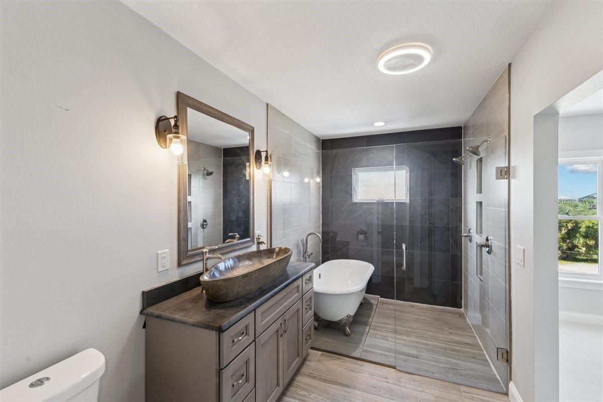 Primary Bathroom - 6191 TURTLEMOUND RD, NEW SMYRNA BEACH