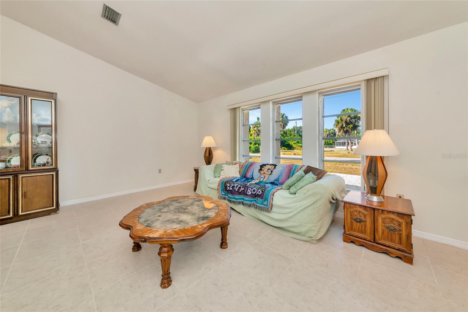 Formal living room - 2176 BARKSDALE ST, PORT CHARLOTTE