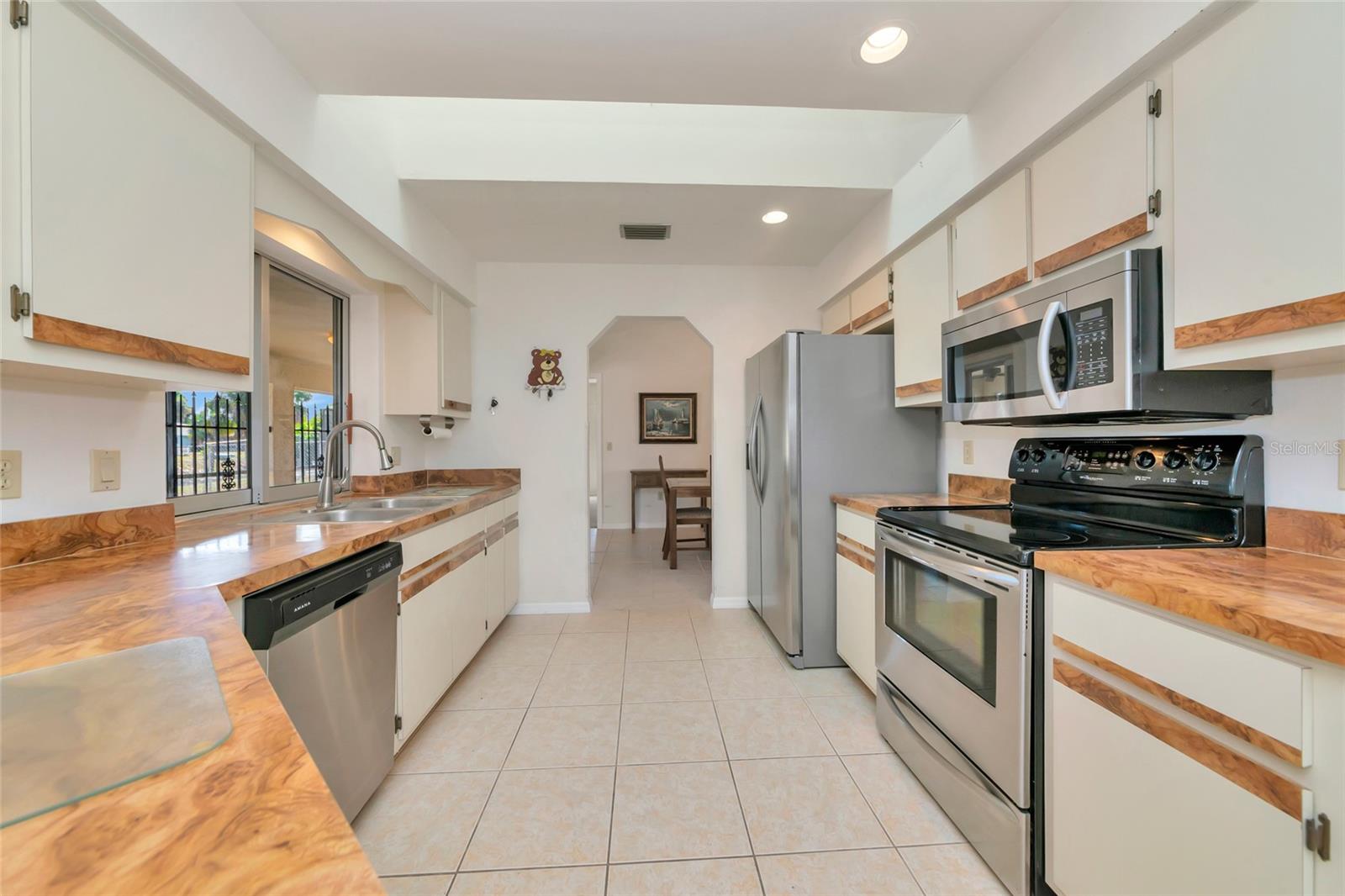 Kitchen - 2176 BARKSDALE ST, PORT CHARLOTTE