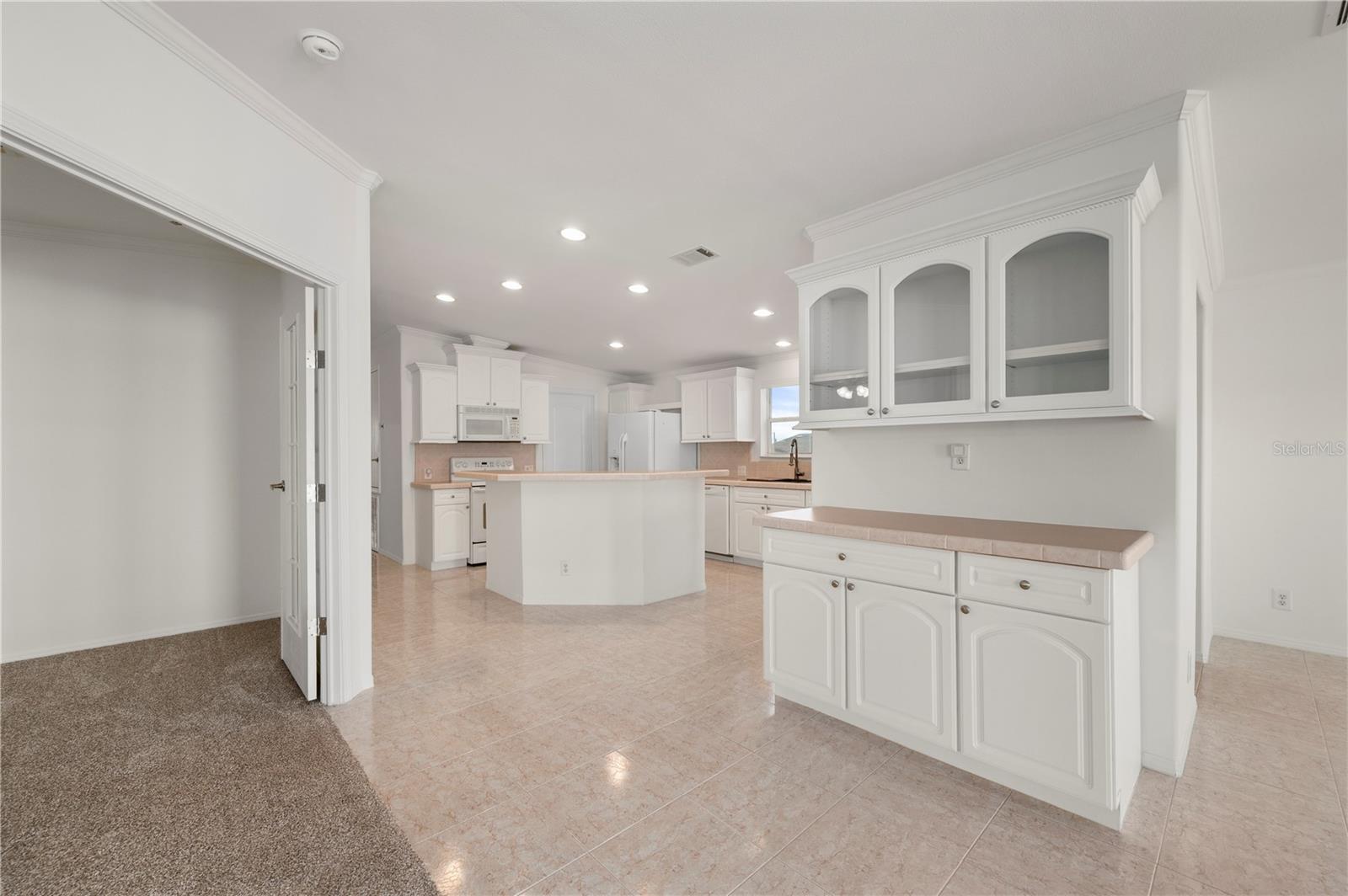 OPEN Concept Kitchen - 67 WINDMILL BLVD, PUNTA GORDA