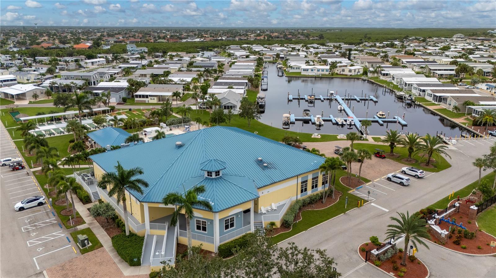 Community Clubhouse - 67 WINDMILL BLVD, PUNTA GORDA