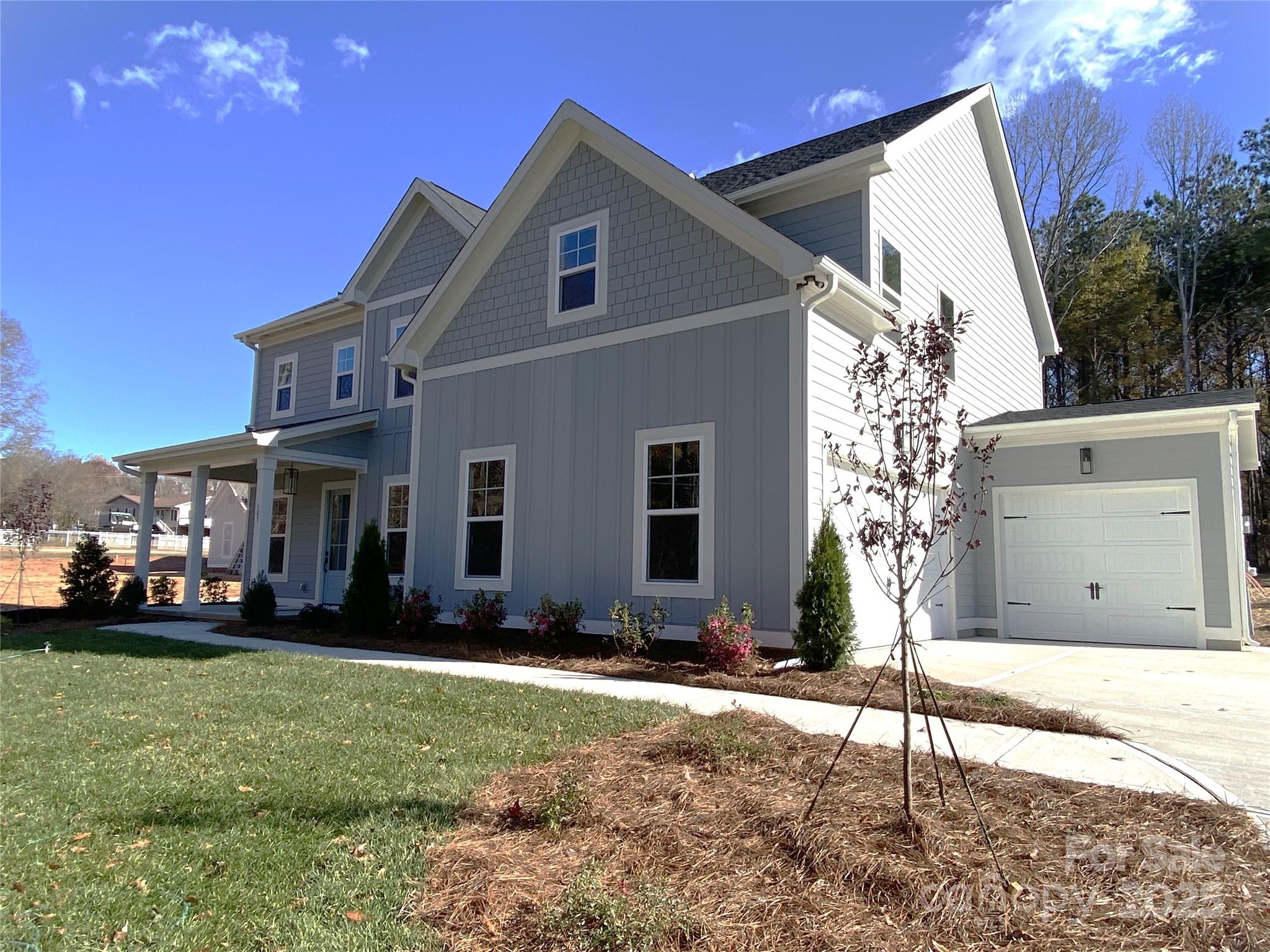Single Family Residence at 107 Blackbeard Lane, Mooresville, photo 2 of 48