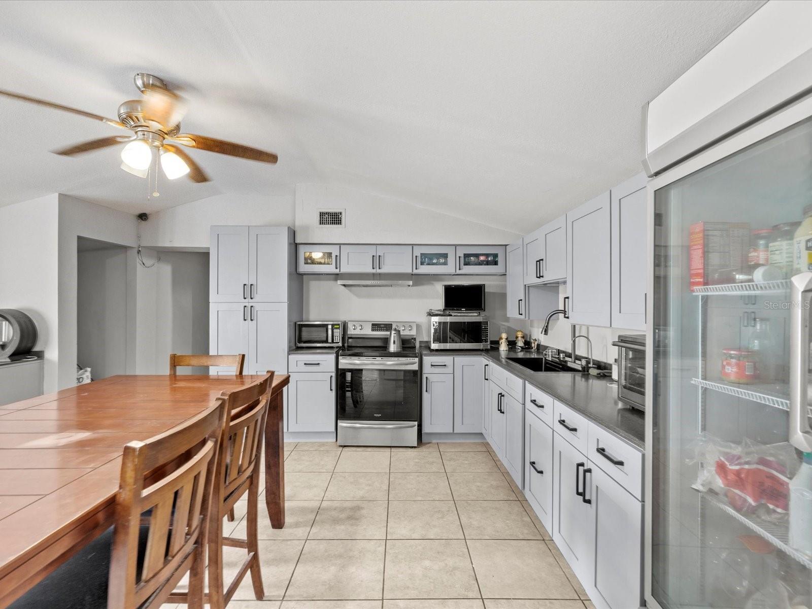 Single Family Residence at 12218 ELKTON AVE, HUDSON, photo 15 of 47