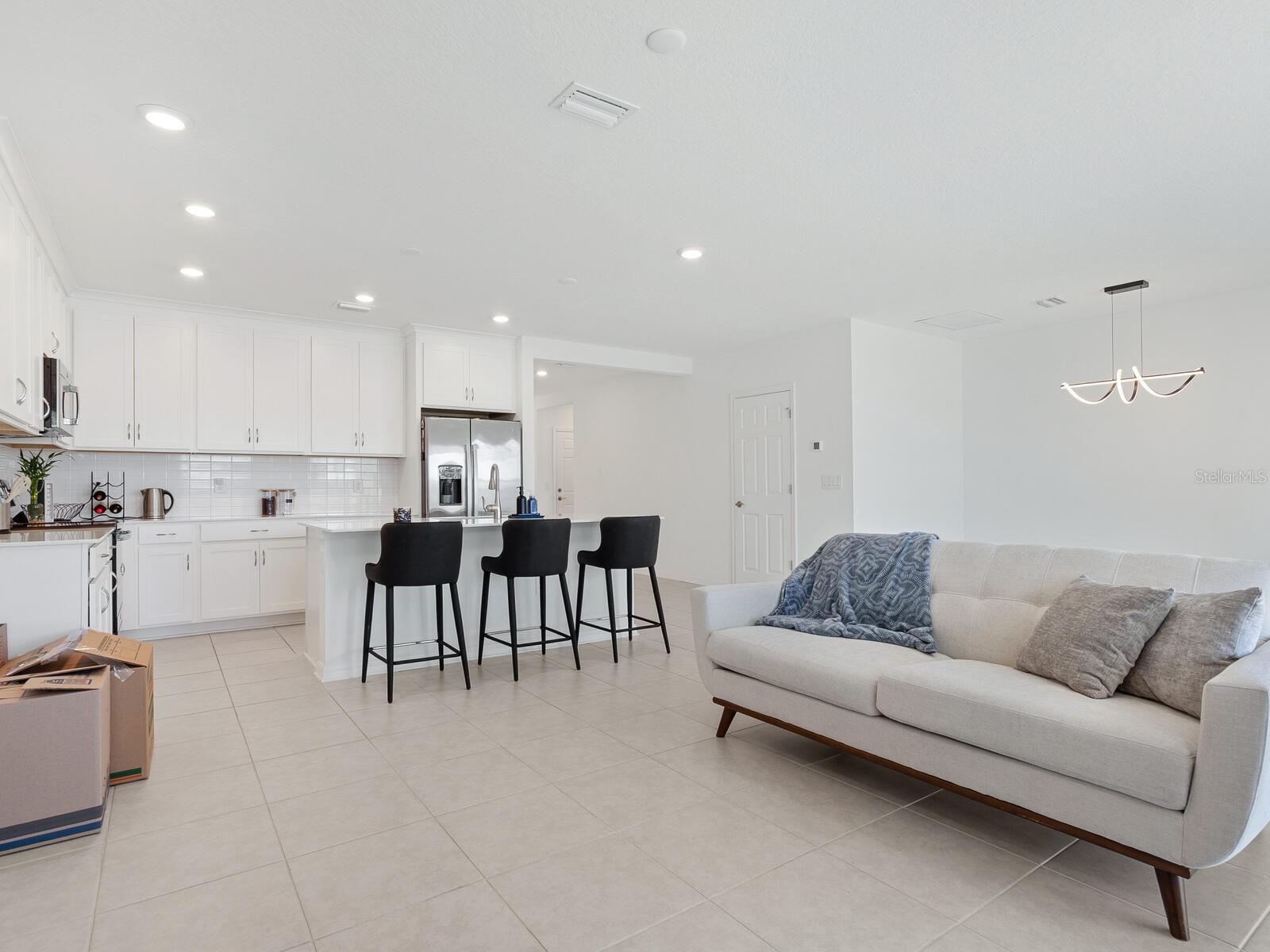 Single Family Residence at 9975 LAST LIGHT GLN, PARRISH, photo 8 of 34