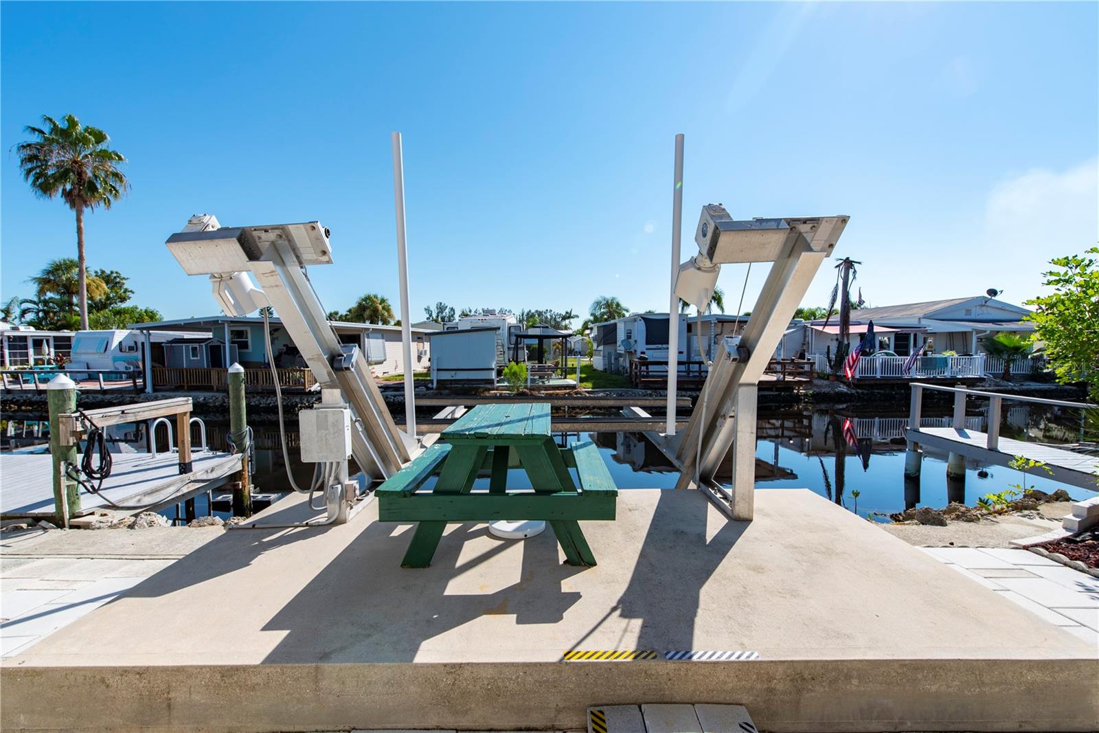 Lift - 15 ROTTERDAM DR, PUNTA GORDA