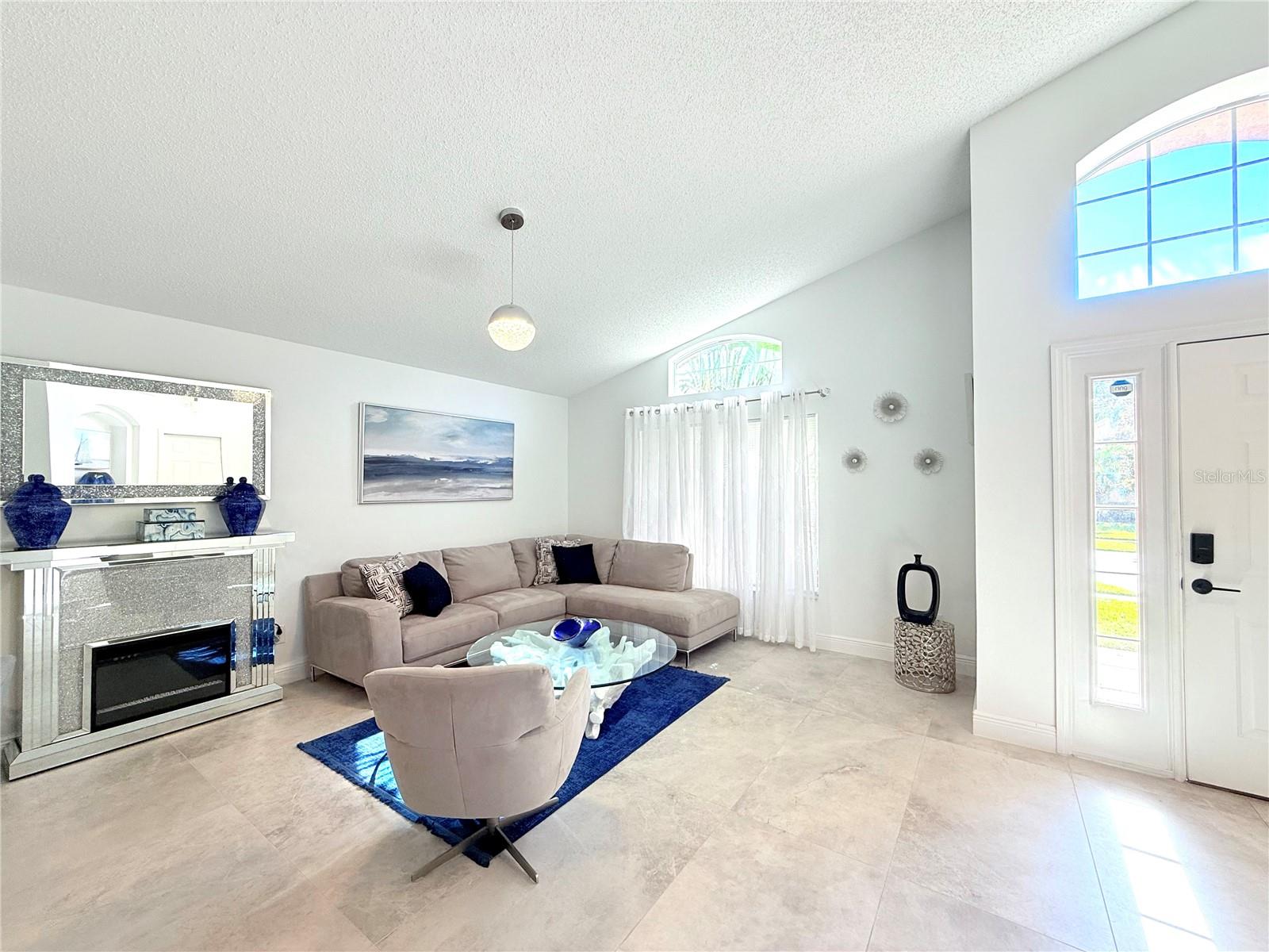 Single Family Residence at 8587 SUNRISE KEY DR, KISSIMMEE, photo 7 of 48