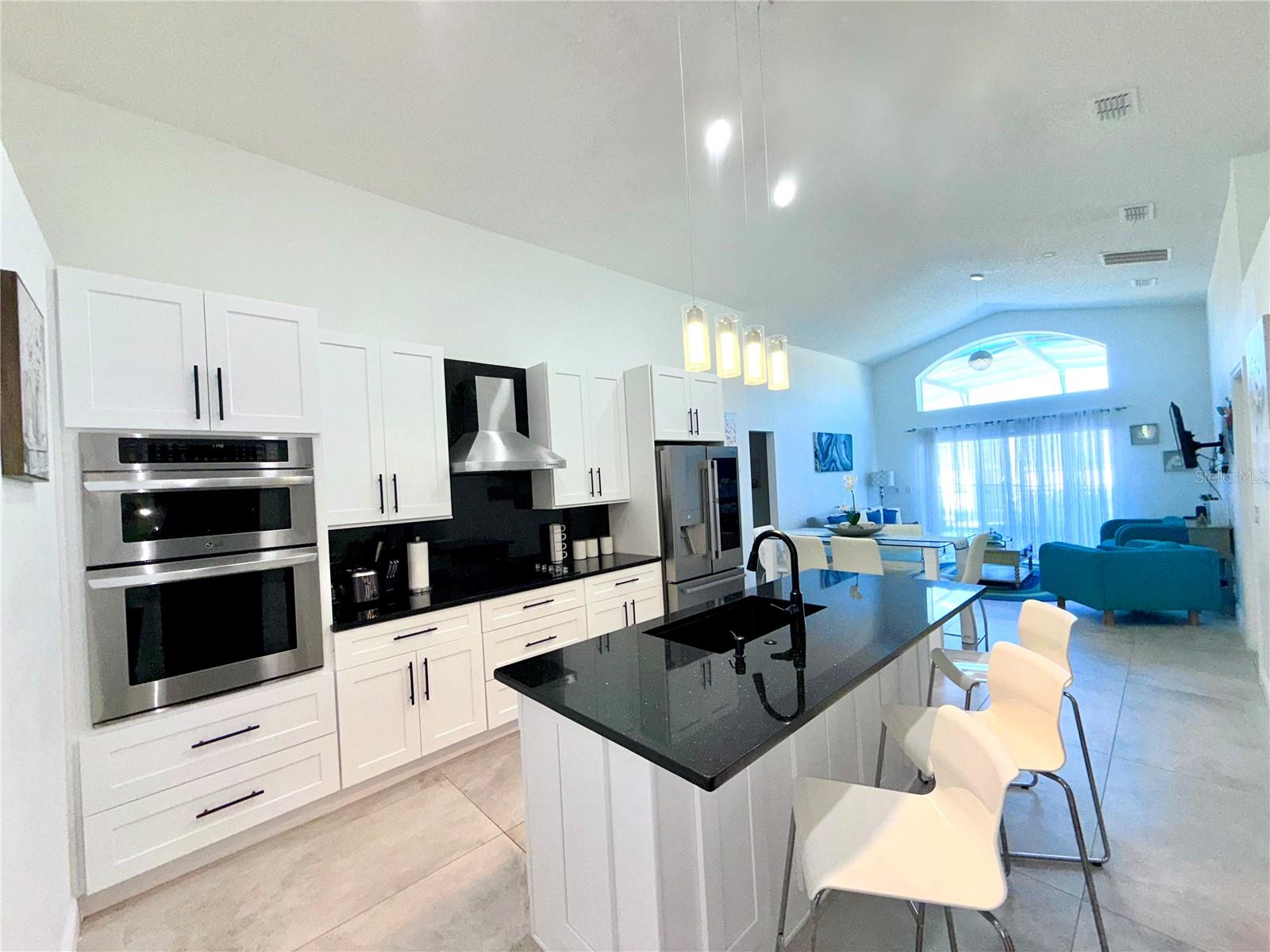 Single Family Residence at 8587 SUNRISE KEY DR, KISSIMMEE, photo 13 of 48