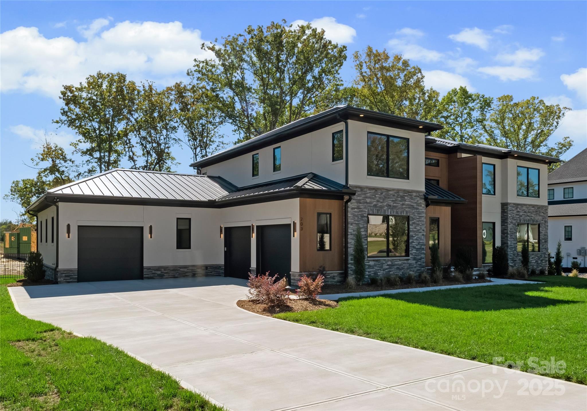 Single Family Residence at 203 Sugar Maple Lane, Matthews, photo 7 of 56