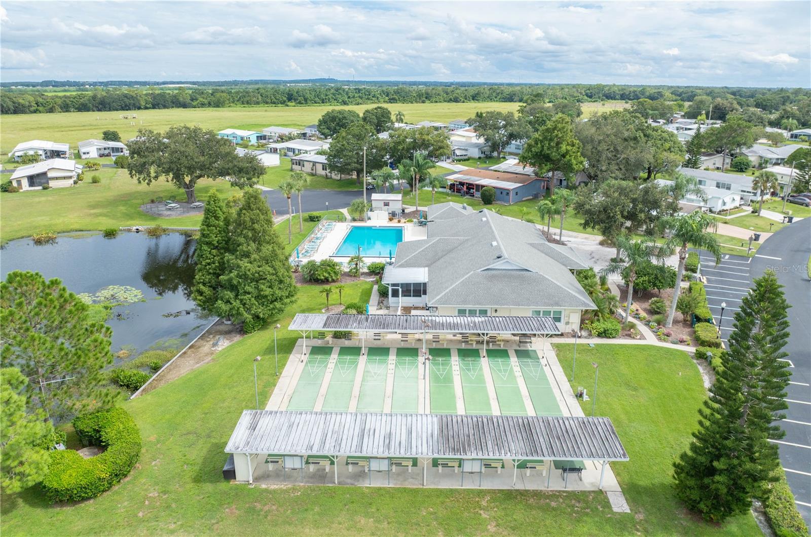 Manufactured Home at 6315 GROVE POINTE DR SE, WINTER HAVEN, photo 36 of 46