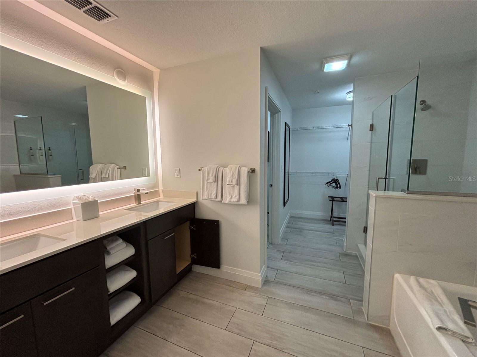 Condo - Hotel at 14501 GROVE RESORT AVE #3304, WINTER GARDEN, photo 14 of 34