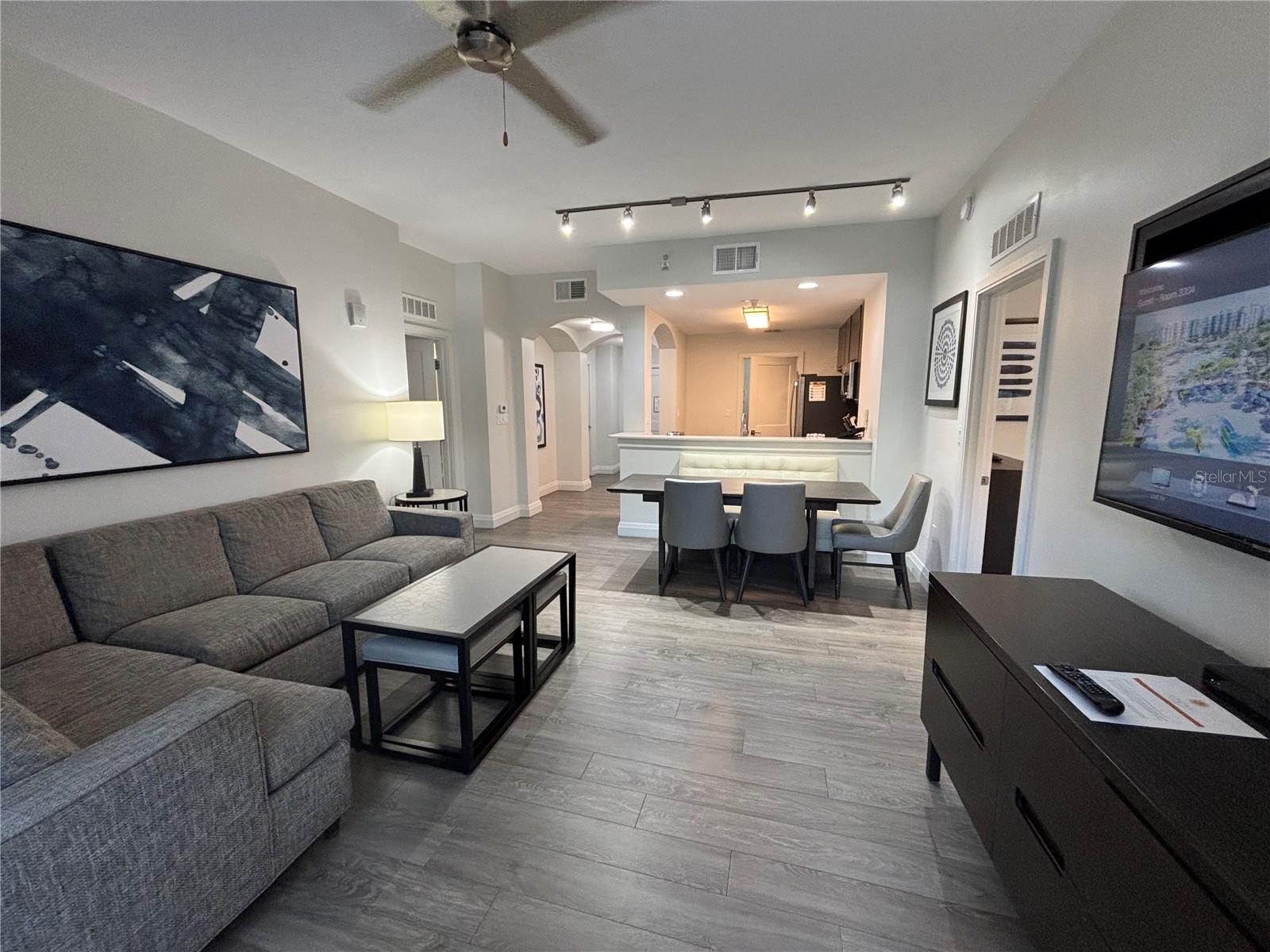 Condo - Hotel at 14501 GROVE RESORT AVE #3304, WINTER GARDEN, photo 18 of 34