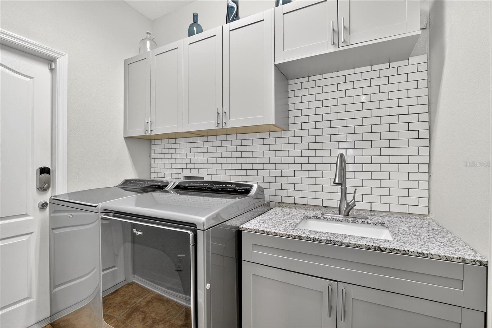 Laundry - 9023 41ST ST E, PARRISH