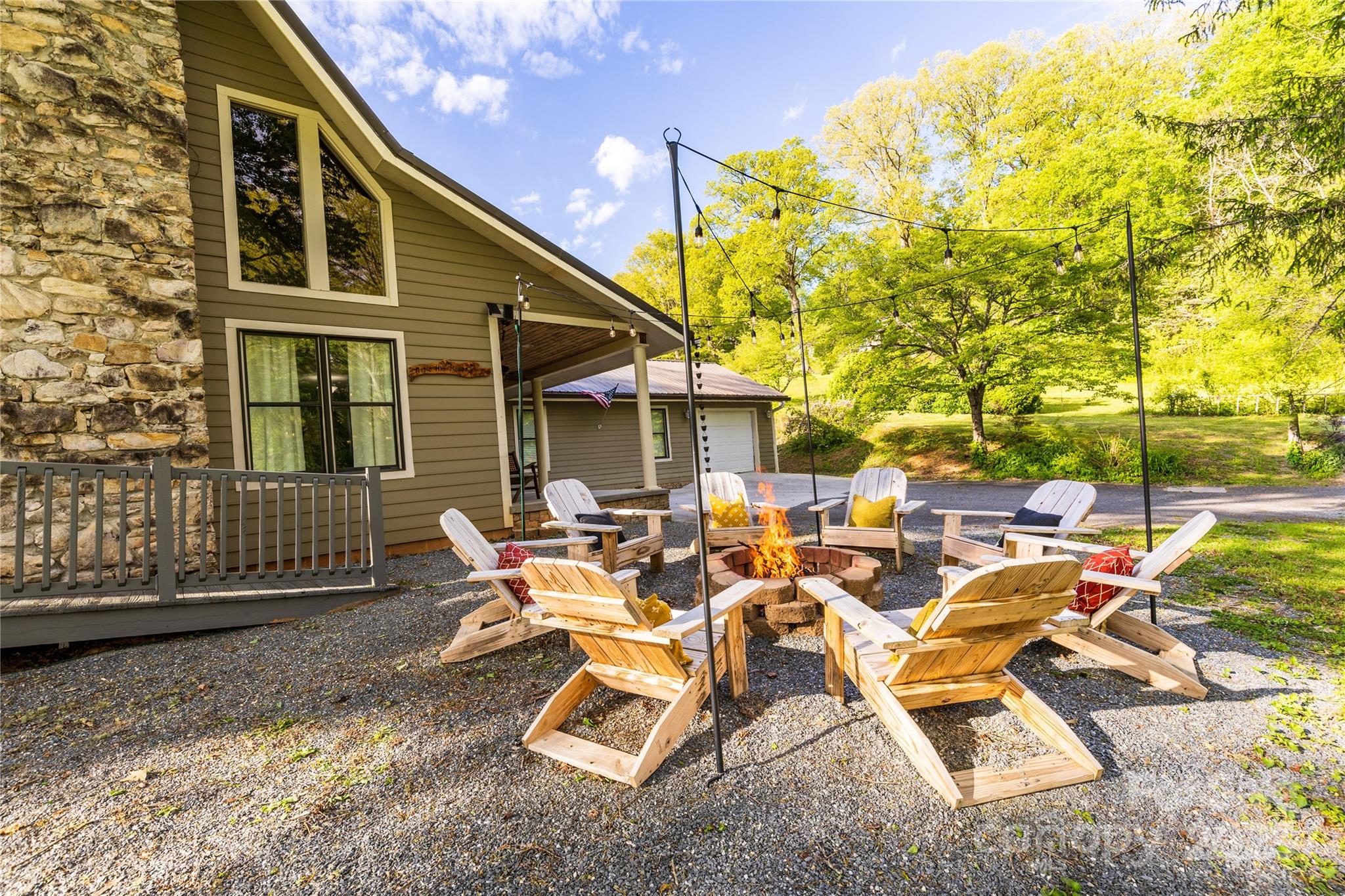 Enjoy some relaxing time around the firepit - 540 Toot Hollow Road, Bryson City