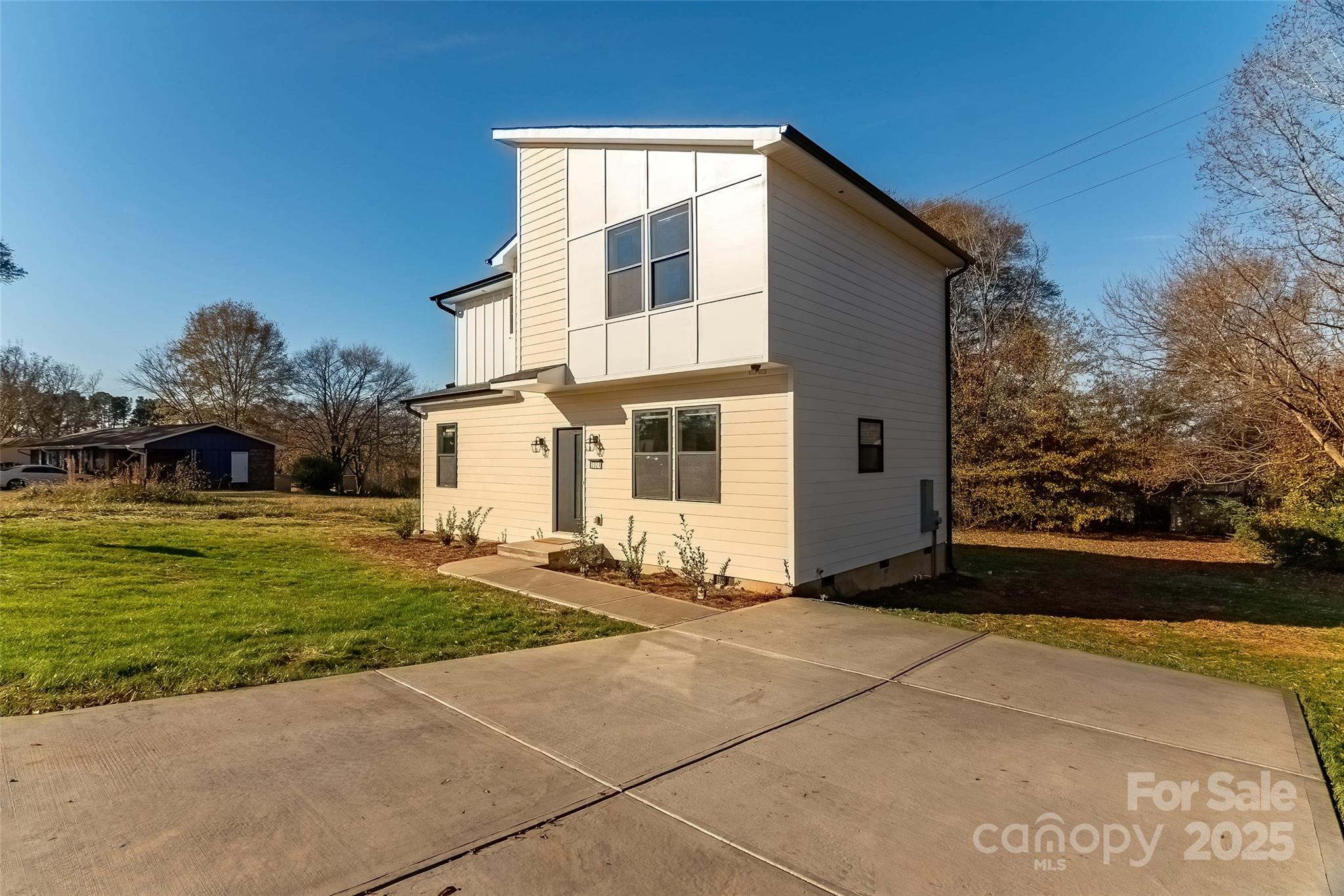 Single Family Residence at 3024 Poplar Circle, Shelby, photo 3 of 39