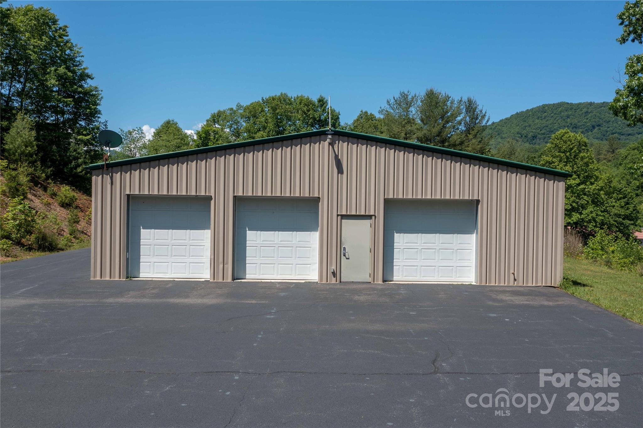 Warehouse/Office at 6573 S NC Highway 226 Highway, Spruce Pine, photo 6 of 7