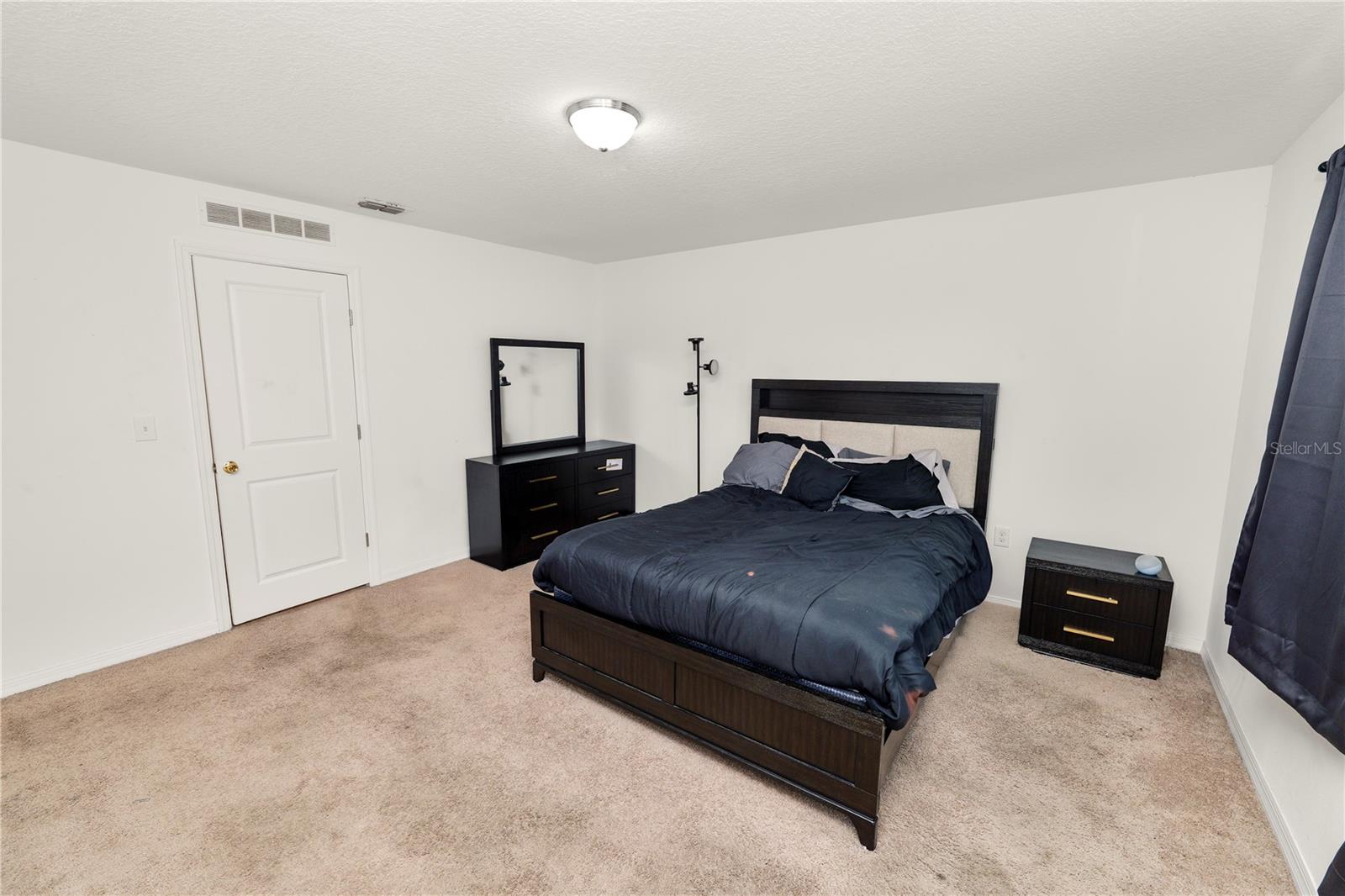 Townhouse at 665 MADISON DR, DAVENPORT, photo 15 of 37