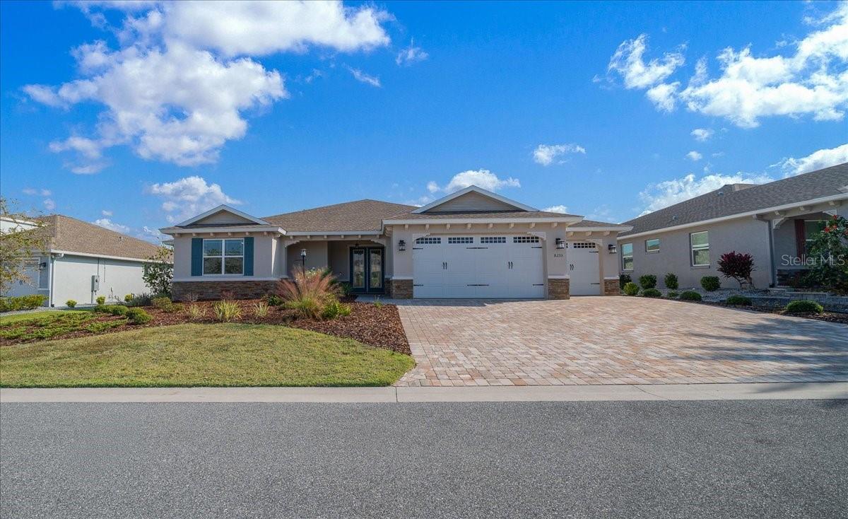 8233 SW 93RD TER