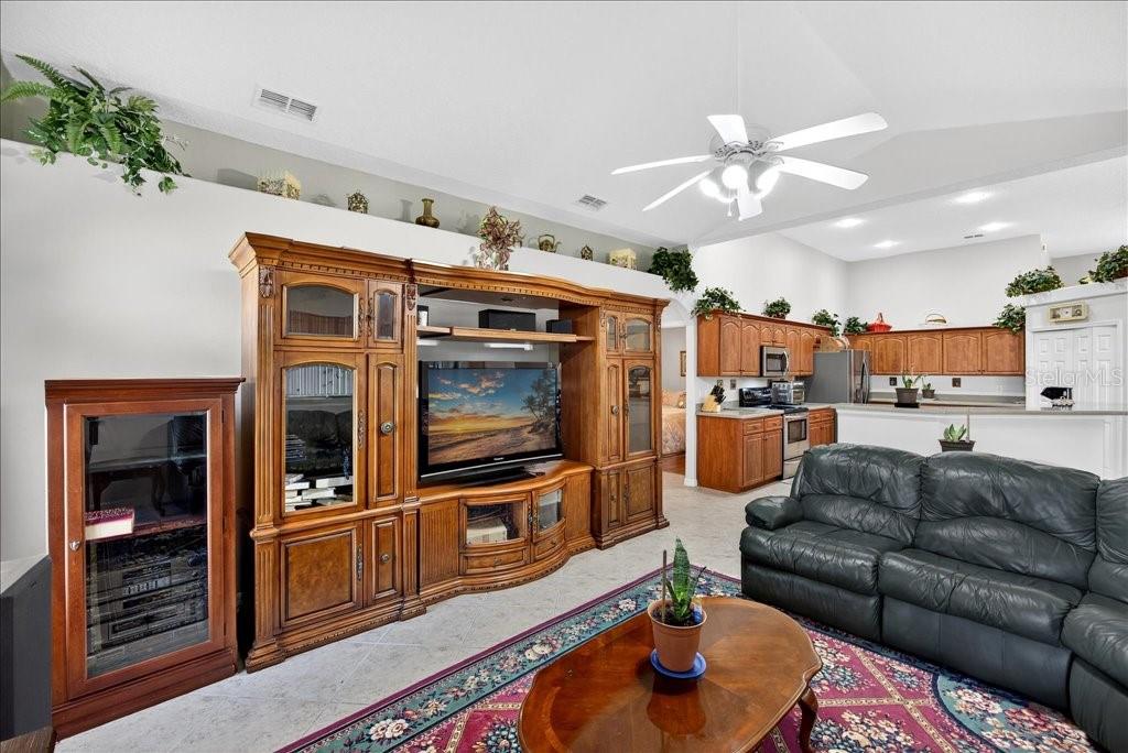 Single Family Residence at 28 FANSHAWE LN, PALM COAST, photo 12 of 42