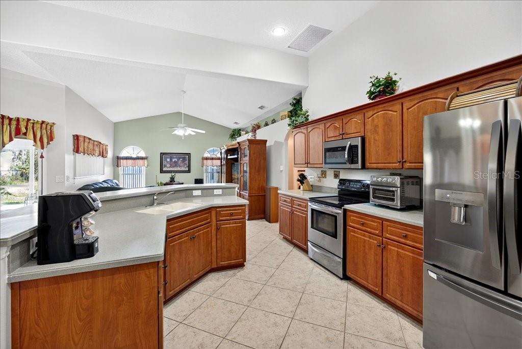 Single Family Residence at 28 FANSHAWE LN, PALM COAST, photo 16 of 42
