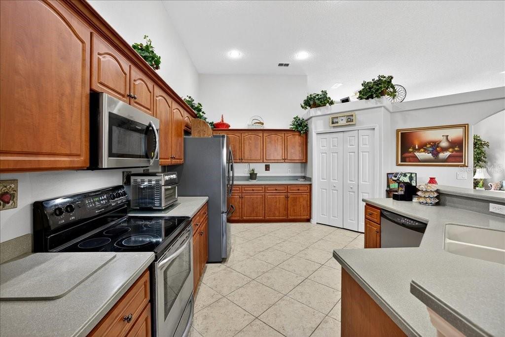 Single Family Residence at 28 FANSHAWE LN, PALM COAST, photo 17 of 42
