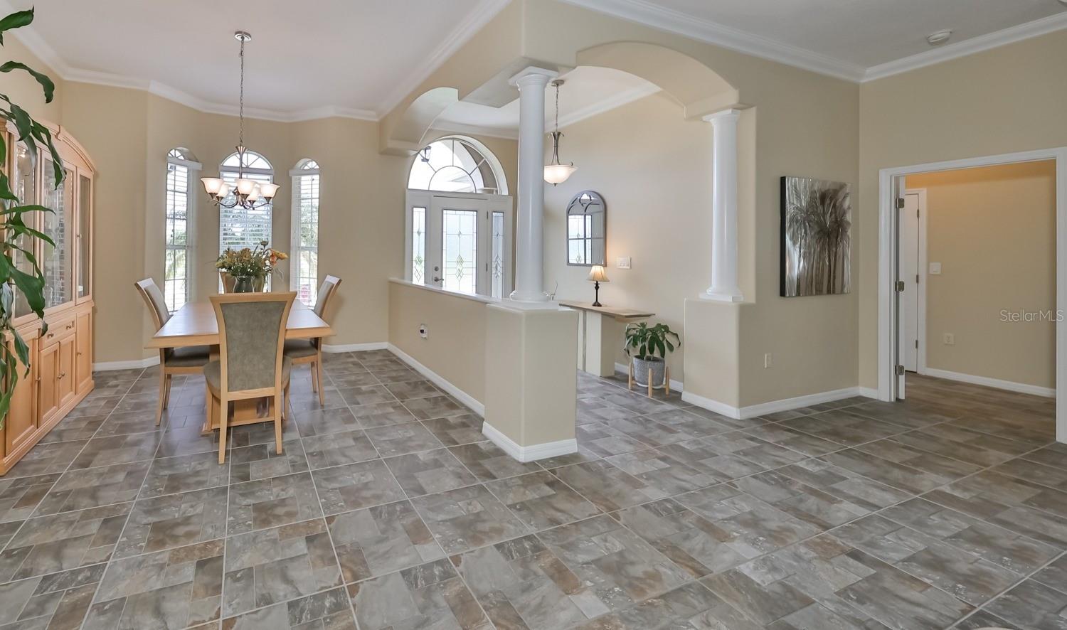 looking toward front door of main home - 17706 BRIDLEWOOD CT, PARRISH
