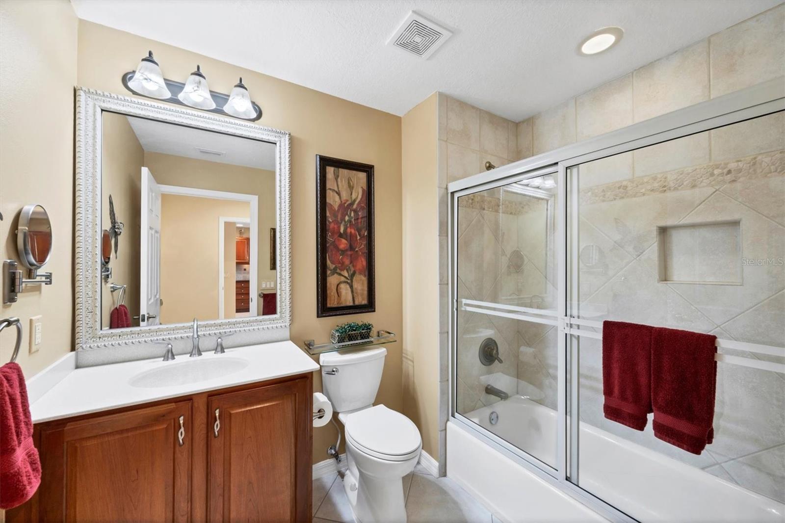 main bath with tub/shower - 13113 GASPARILLA RD #403, PLACIDA