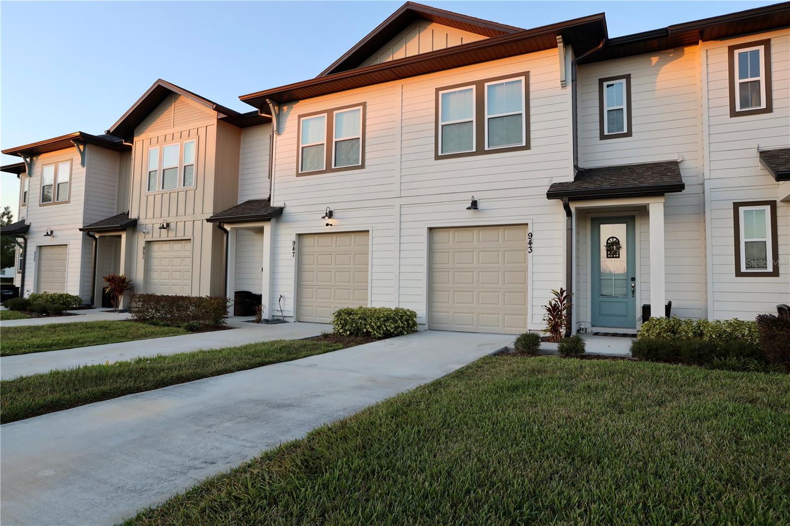 side view of front - 943 CONCH RD, DAVENPORT